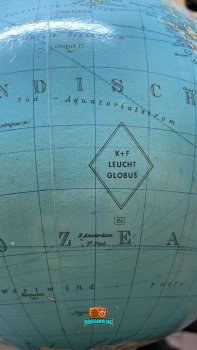 K+F - Leucht- Glas- Globus - Massstab 1:48000000 - 1952