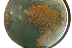 K+F - Leucht- Glas- Globus - Massstab 1:48000000 - 1952