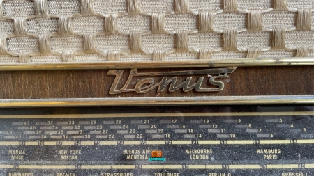 LOEWE OPTA Venus Plastik Typ 560 W - 1954 - ID4 - Vor der Grobreinigung ;-)