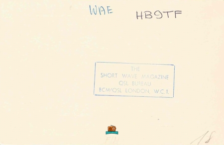 Historische QSL-Karte vom 25.10.1957Bestätigt eine Telegrafie-Verbindung (CW) der Schweizer Klubstation HB9TF (Zürich) mit der britischen Militärstation ZB1LQ (RAF Luqa, Malta). Die Luftwaffen-Klubstation funkte mit 40 Watt Sendeleistung und nutzte als Empfänger den RCA AR-88 – einen legendären, 45 kg schweren US-Militärempfänger aus dem Zweiten Weltkrieg. Ein rares Stück Funkgeschichte!
